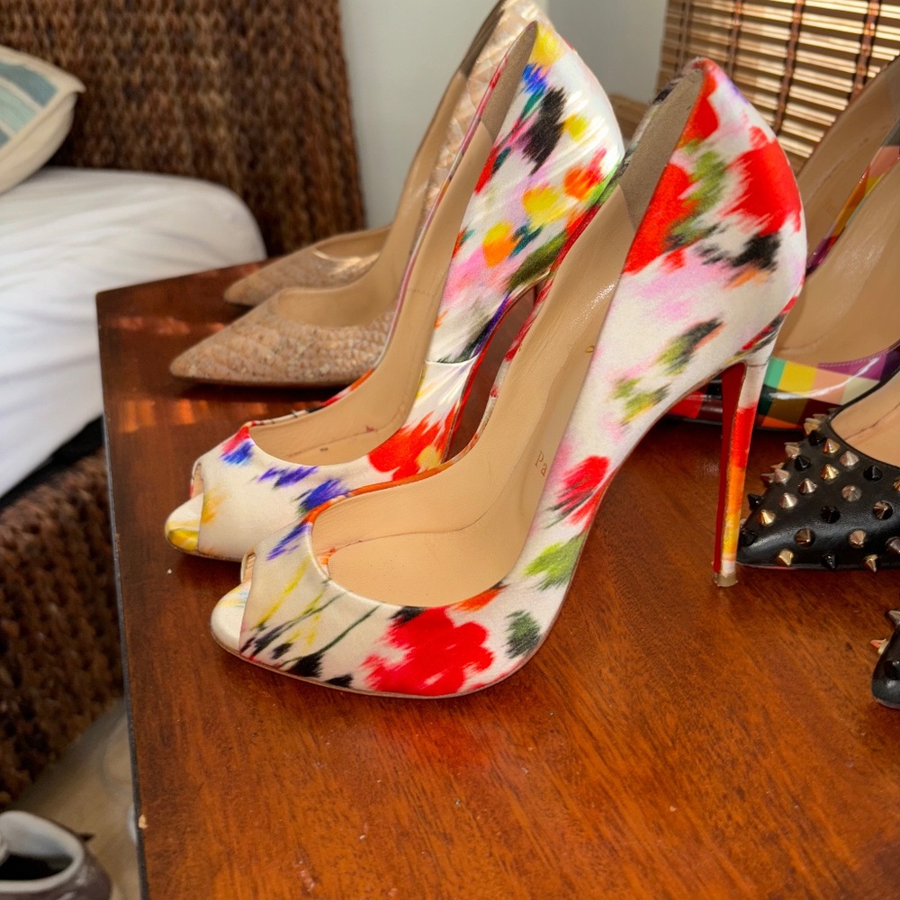 Christian louboutin peep toe colorful